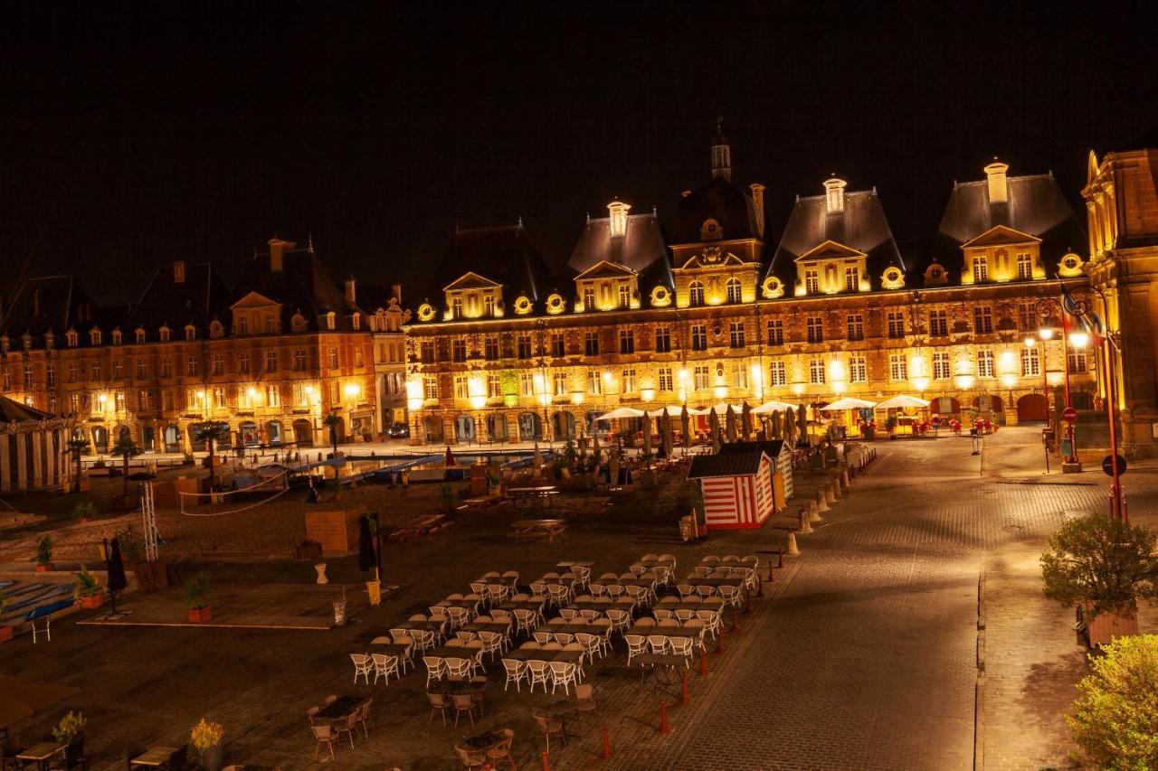 Charleville-mezieres: Belle Vue Place Ducale *