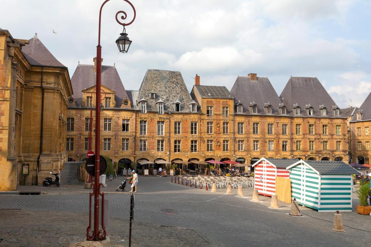 Charleville-mezieres: Belle Vue Place Ducale Charleville-Mezieres