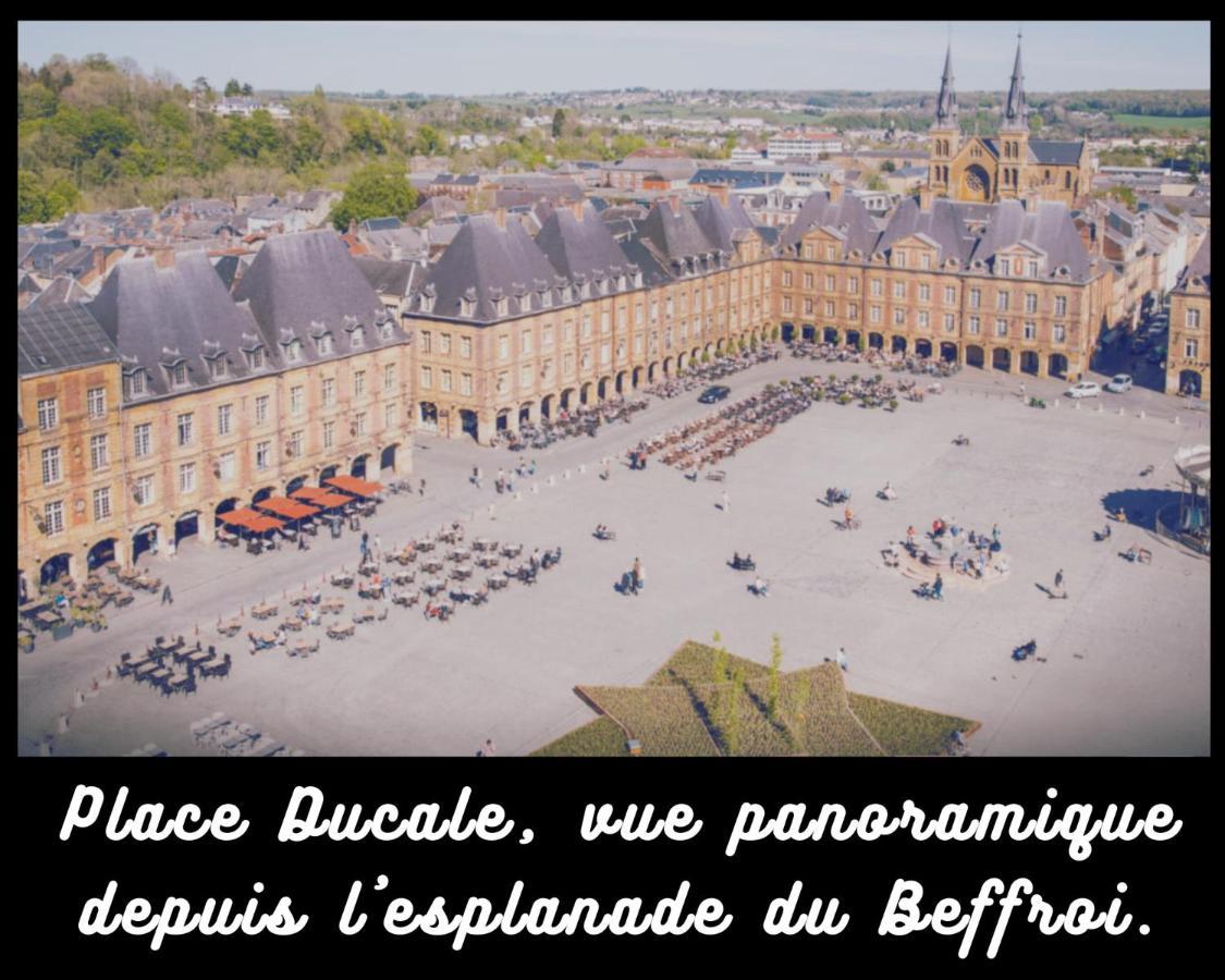 Apartment Charleville-mezieres: Belle Vue Place Ducale Charleville-Mezieres